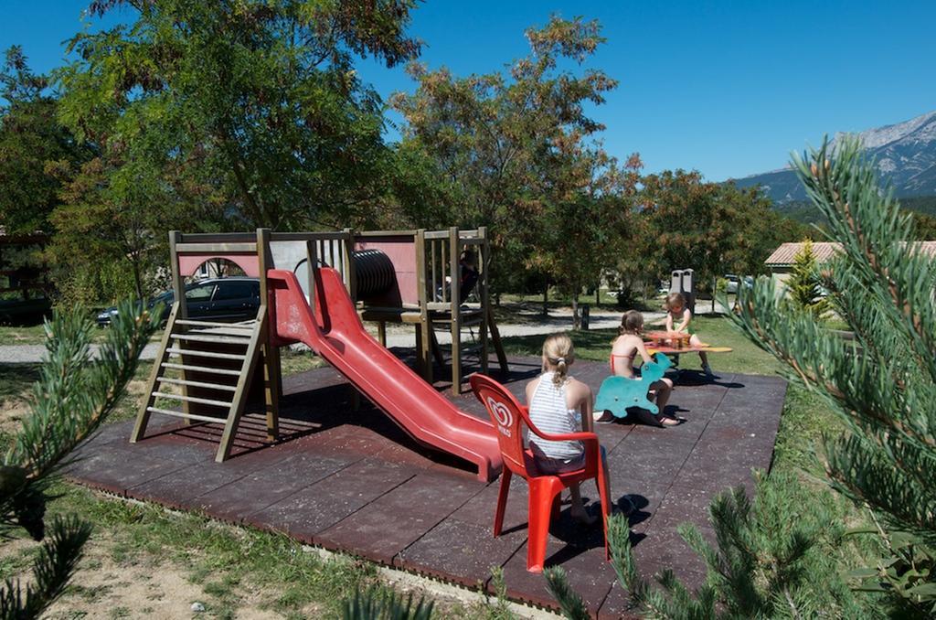 Recoubeau-Jansac Camping Le Couriou מראה חיצוני תמונה